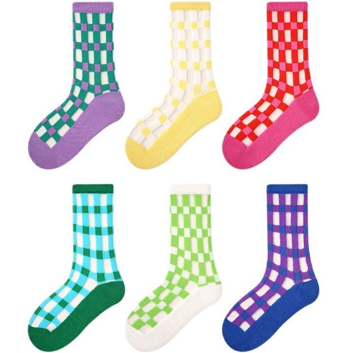Chaussettes à carreaux assorties