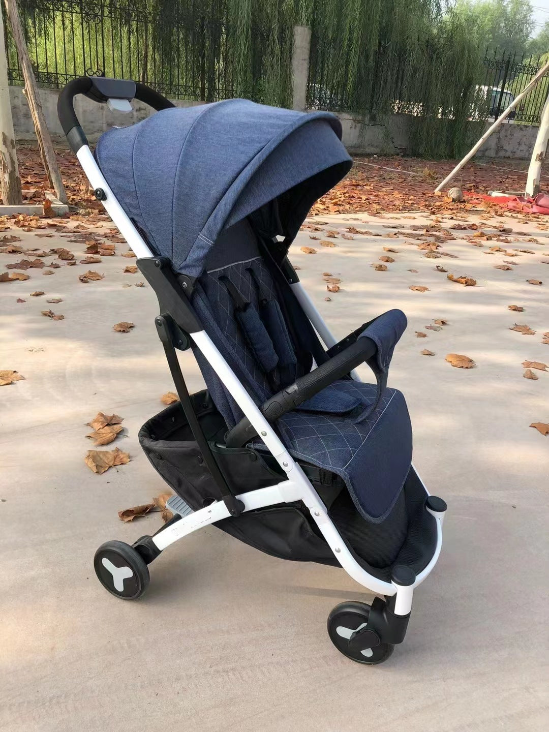 Easy One-Click Foldable Baby Stroller
