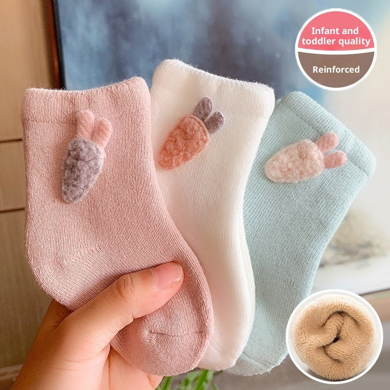 Chaussettes bébé à motifs de dessins animés